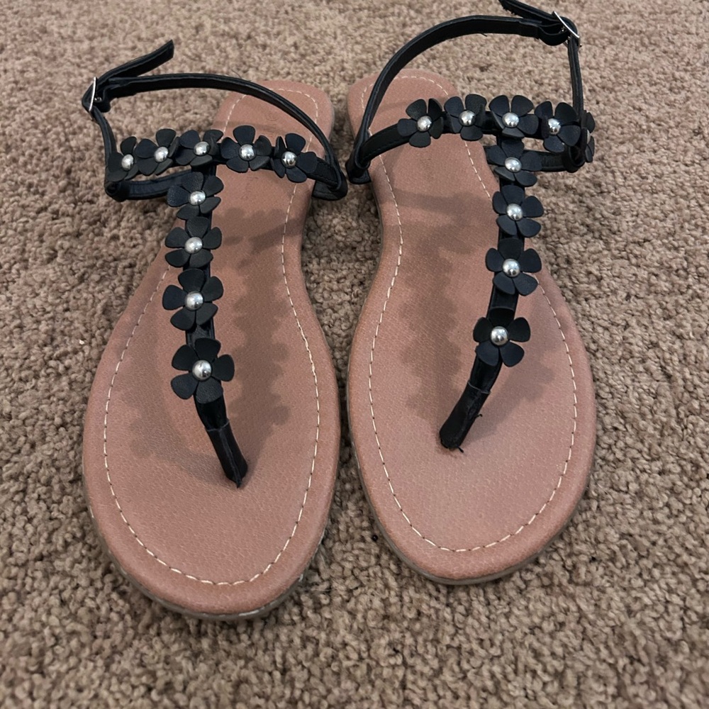New! Wild Diva Black Floral T-Strap Sandals.